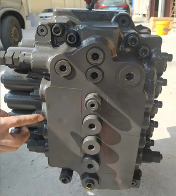 HD820 Hydraulische besturingsklep voor Kato Graafmachine Onderdelen Distributeur OEM
